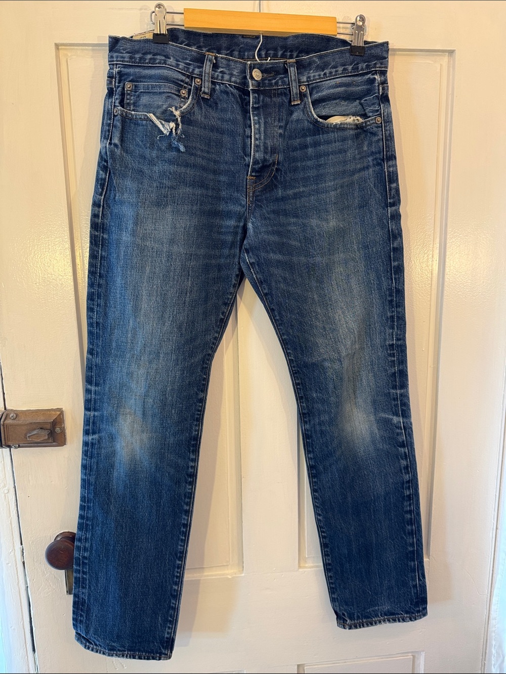 J Crew Men’s Slim Fit Style 484 Distressed Jeans 33x32